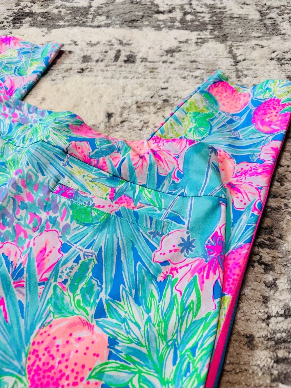 Lilly Pulitzer Floral & Pineapple Cropped Leggings - Pink & Aqua